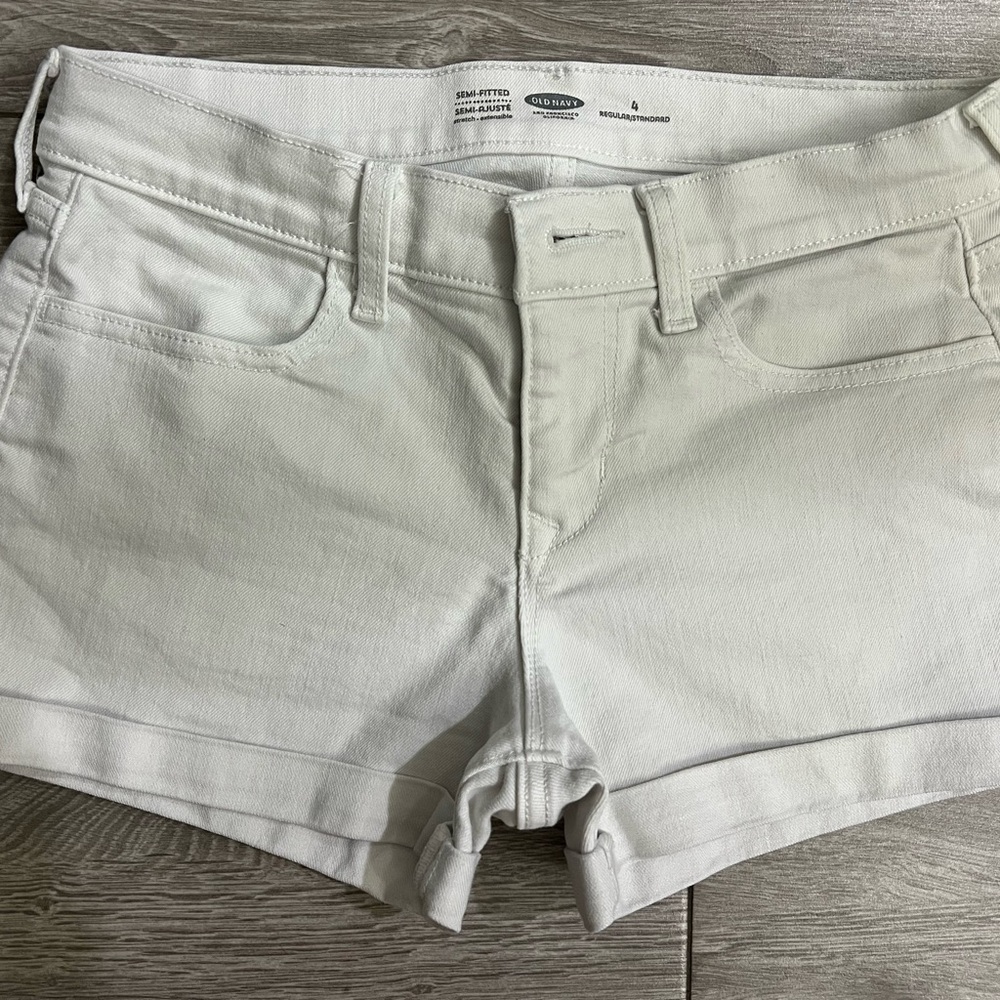 Old Navy Women's Light Gray Jean Shorts